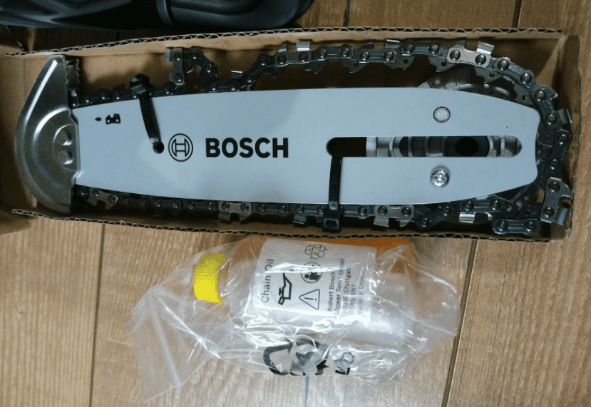 Bosch Sägekette und Kettenöl